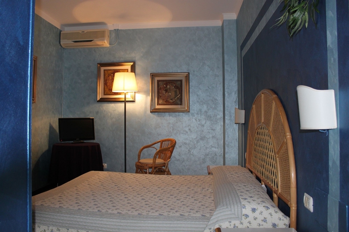 Imagen de la habitación del Hotel Le Pageot. Foto 5