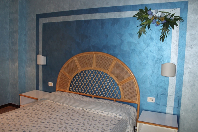 Imagen de la habitación del Hotel Le Pageot. Foto 6