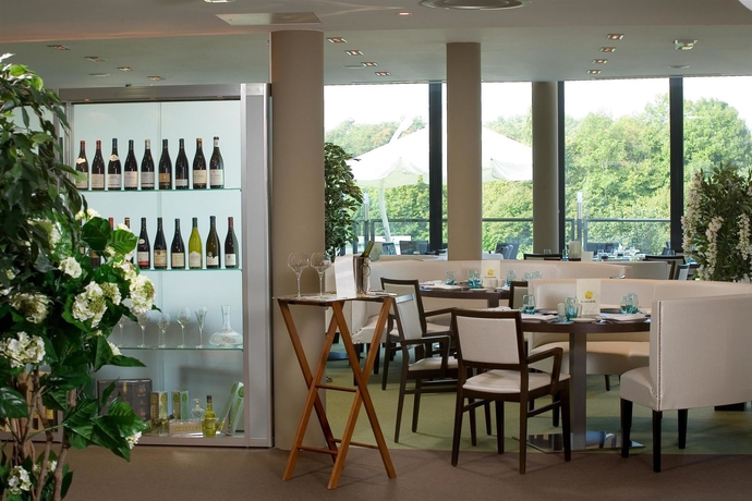 Imagen del bar/restaurante del Hotel Le Palladior. Foto 3