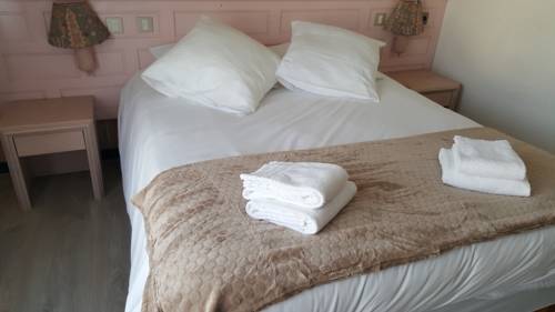 Imagen de la habitación del Hotel Le Palmarium **. Foto 4