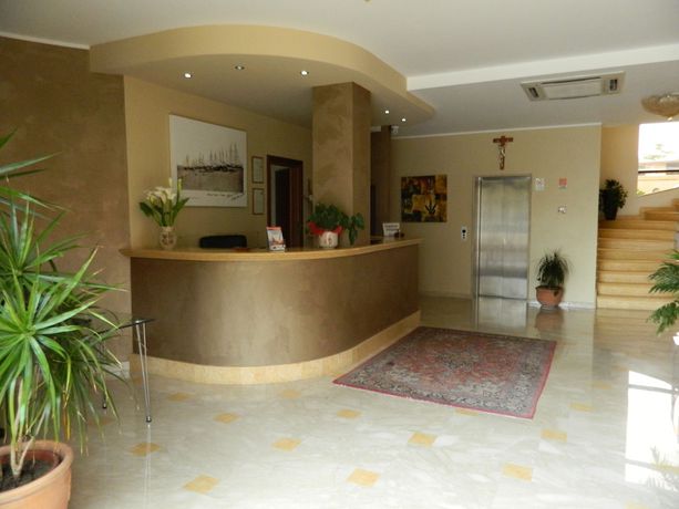 Imagen de los interiores del Hotel Le Palme, Gioia Tauro. Foto 13