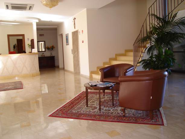 Imagen de los interiores del Hotel Le Palme, Gioia Tauro. Foto 15