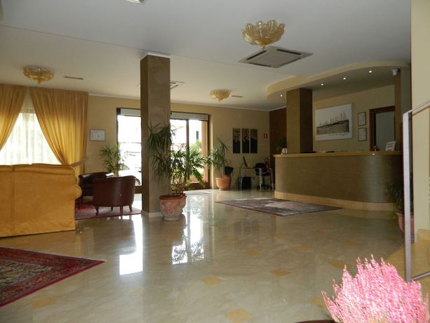 Imagen de los interiores del Hotel Le Palme, Gioia Tauro. Foto 19