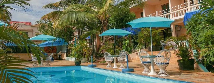 Imagen de la piscina del Hotel Le Palms Tree Garden H&ocirc;tel and Spa. Foto 17