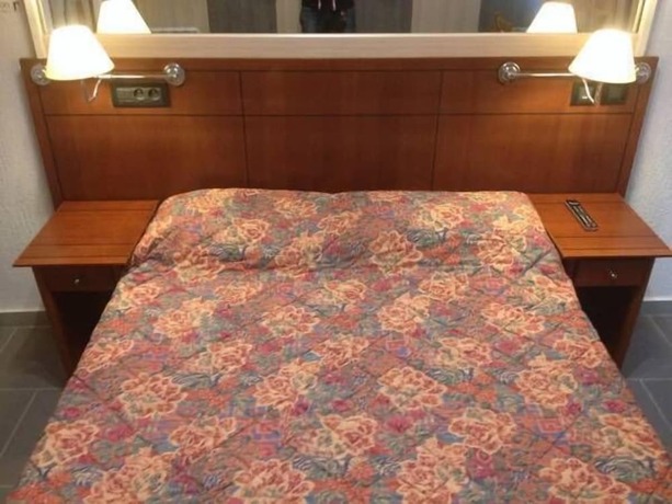 Imagen general del Hotel Le Paname Clichy. Foto 1