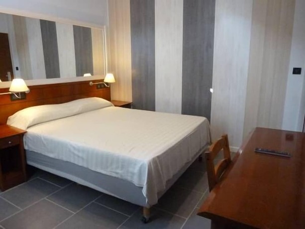 Imagen general del Hotel Le Paname Clichy. Foto 2