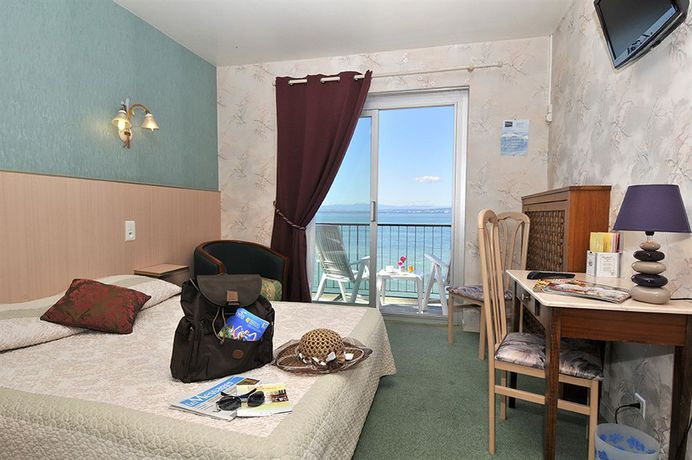 Imagen de la habitación del Hotel Le Panorama. Foto 6