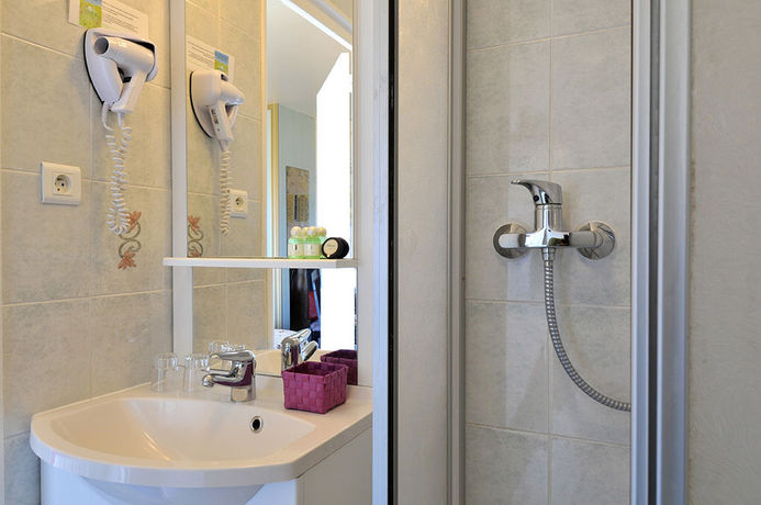 Imagen de la habitación del Hotel Le Panorama. Foto 12