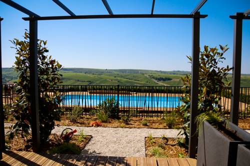 Imagen de la habitación del Hotel Le Panoramic. Foto 4