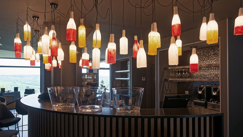 Imagen del bar/restaurante del Hotel Le Panoramic Hôtel. Foto 3