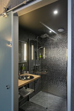 Imagen de la habitación del Hotel Le Panoramic Hôtel. Foto 13