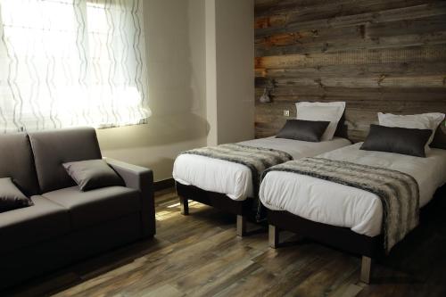 Imagen de la habitación del Hotel Le Paradis Des Loups. Foto 8