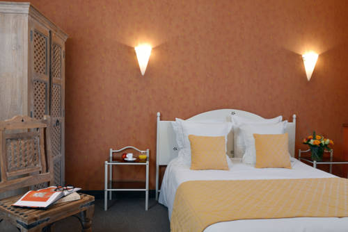 Imagen de la habitación del Hotel Le Parc, Ch&acirc;teau-Gontier. Foto 8