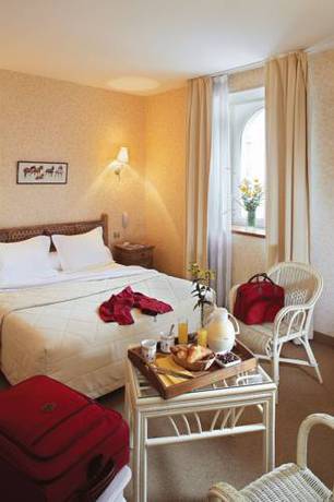 Imagen de la habitación del Hotel Le Parc, Ch&acirc;teau-Gontier. Foto 10