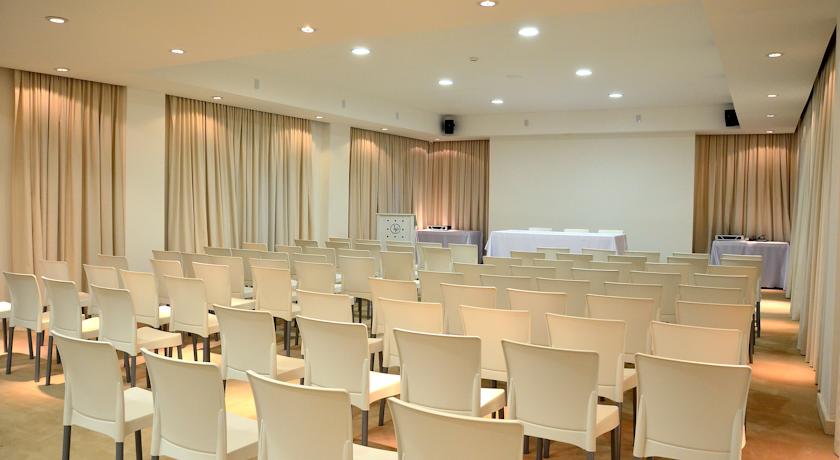 Imagen general del Hotel Le Parc and Suites. Foto 6