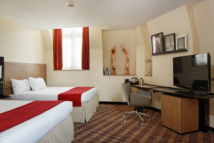 Imagen de la habitación del Hotel Le Parchamp, Paris Boulogne, a Tribute Portfolio. Foto 15