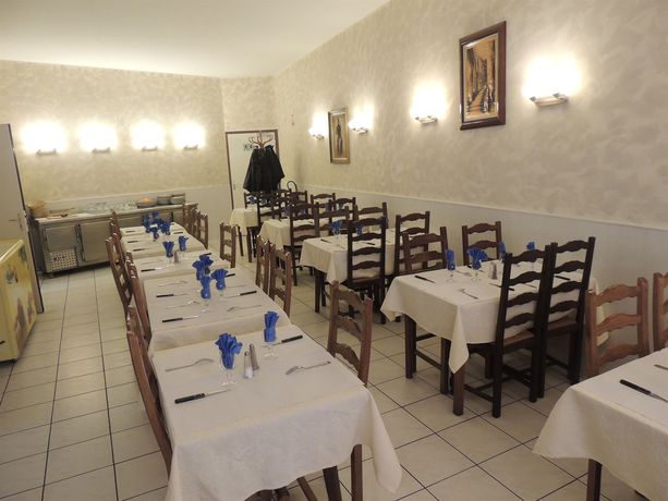 Imagen del bar/restaurante del Hotel Le Paris Brest. Foto 4