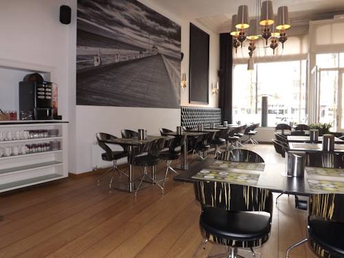 Imagen del bar/restaurante del Hotel Le Parisien, Ostende. Foto 6
