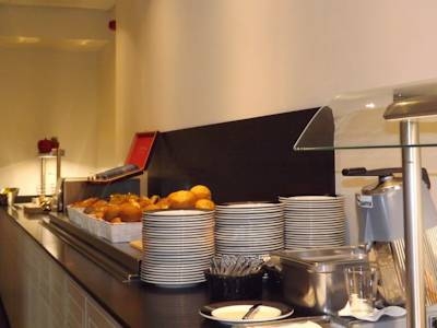 Imagen del bar/restaurante del Hotel Le Parisien, Ostende. Foto 9
