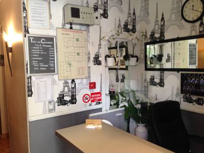 Imagen del bar/restaurante del Hotel Le Parisien, Reims. Foto 2