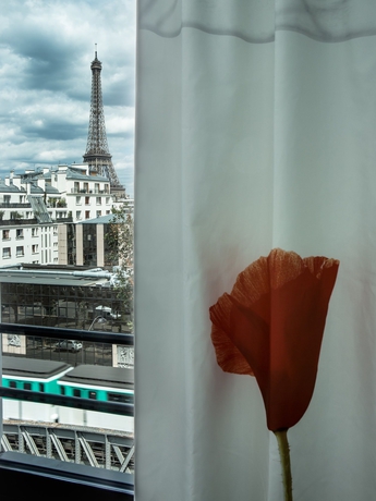 Imagen de la habitación del Hotel Le Parisis. Foto 6