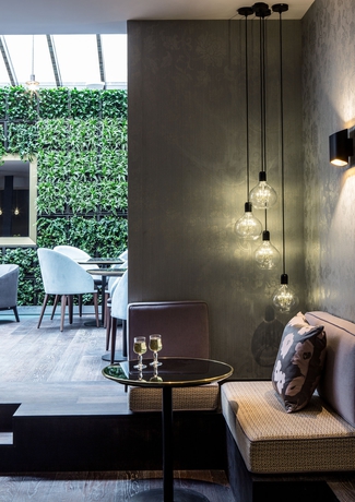 Imagen de los interiores del Hotel Le Parisis. Foto 12