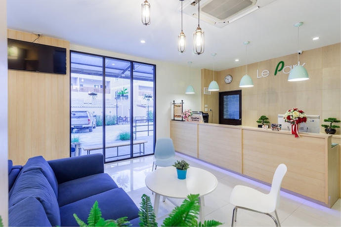 Imagen de los interiores del Hotel Le Park. Foto 16