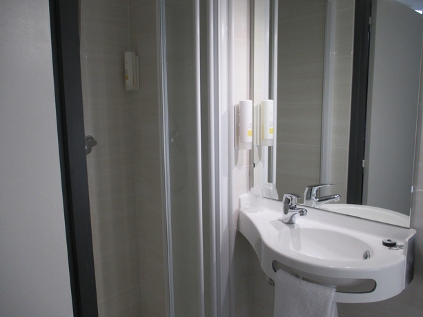 Imagen de la habitación del Hotel Le Pastel. Foto 12