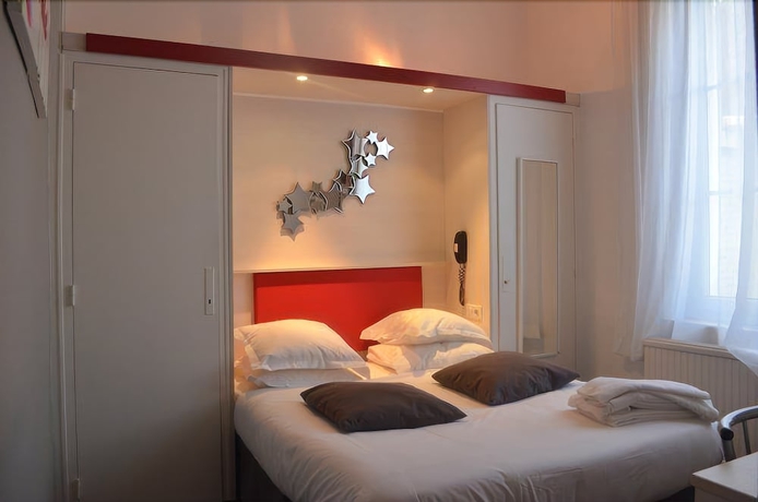 Imagen de la habitación del Hotel Le Patio, Deauville. Foto 8