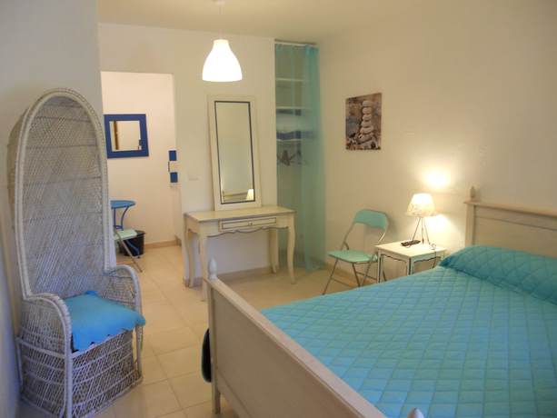Imagen de la habitación del Hotel Le Patio, TH&Eacute;OULE-SUR-MER. Foto 2
