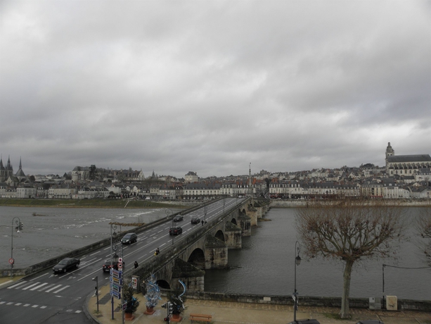 Imagen de los exteriores del Hotel Le Pavillon, BLOIS. Foto 15