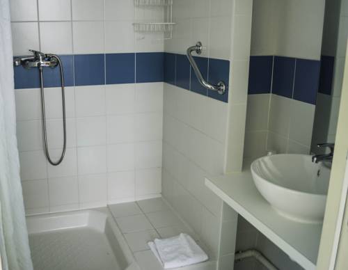 Imagen de la habitación del Hotel Le Pavillon Des Fleurs. Foto 9
