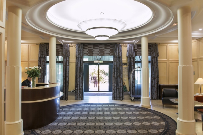 Imagen de los interiores del Hotel Le Pavillon, LA TOUR DE SALVAGNY. Foto 12