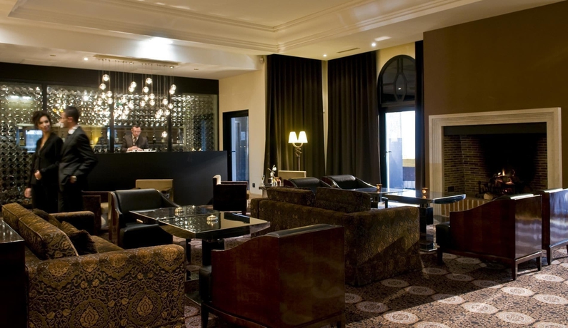 Imagen de los interiores del Hotel Le Pavillon, LA TOUR DE SALVAGNY. Foto 13