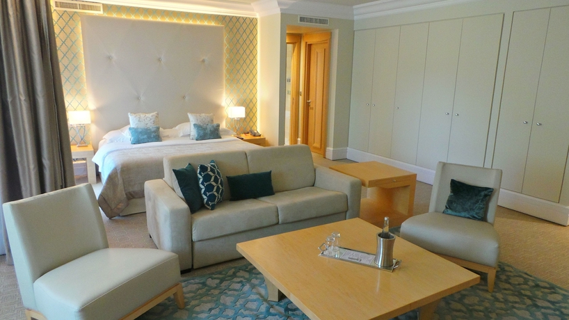 Imagen de la habitación del Hotel Le Pavillon, LA TOUR DE SALVAGNY. Foto 7