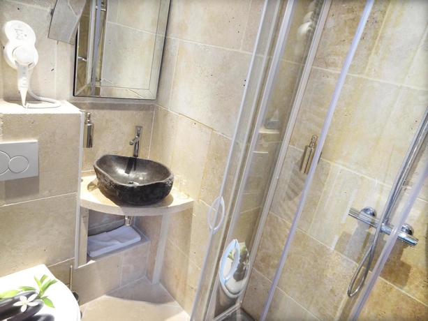 Imagen de la habitación del Hotel Le Pavillon, Torre Eiffel. Foto 3