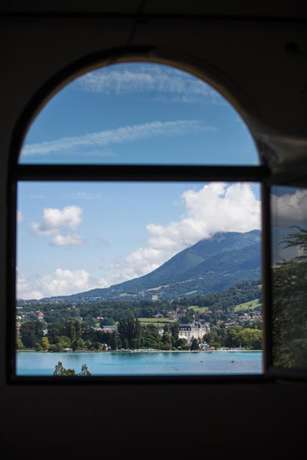 Imagen de la habitación del Hotel Le P&eacute;lican, Annecy. Foto 12