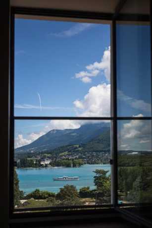 Imagen de la habitación del Hotel Le P&eacute;lican, Annecy. Foto 16