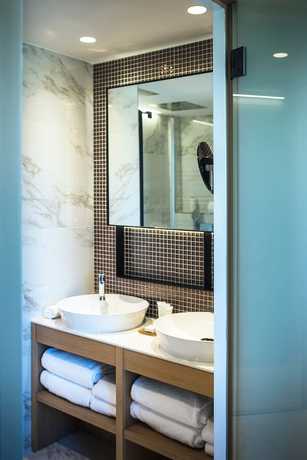 Imagen de la habitación del Hotel Le Pélican. Foto 10