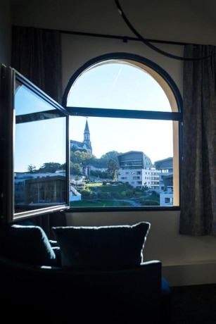 Imagen de la habitación del Hotel Le Pélican. Foto 14