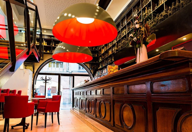 Imagen del bar/restaurante del Hotel Le Père Léon. Foto 2