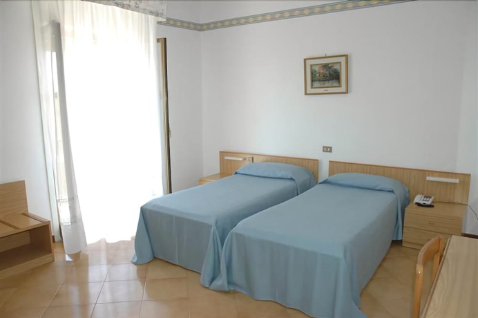 Imagen de la habitación del Hotel Le Pelagie. Foto 8