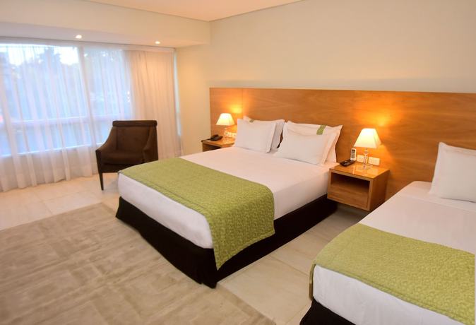 Imagen de la habitación del Hotel Le Pelican, Asunci&oacute;n. Foto 6