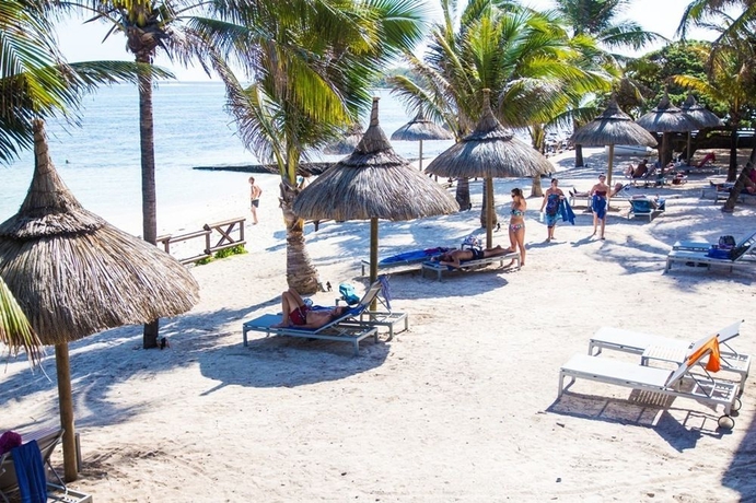 Imagen de los exteriores del Hotel Le Peninsula Bay Beach Resort. Foto 9