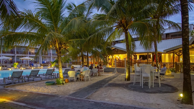 Imagen general del Hotel Le Peninsula Bay Beach Resort. Foto 2