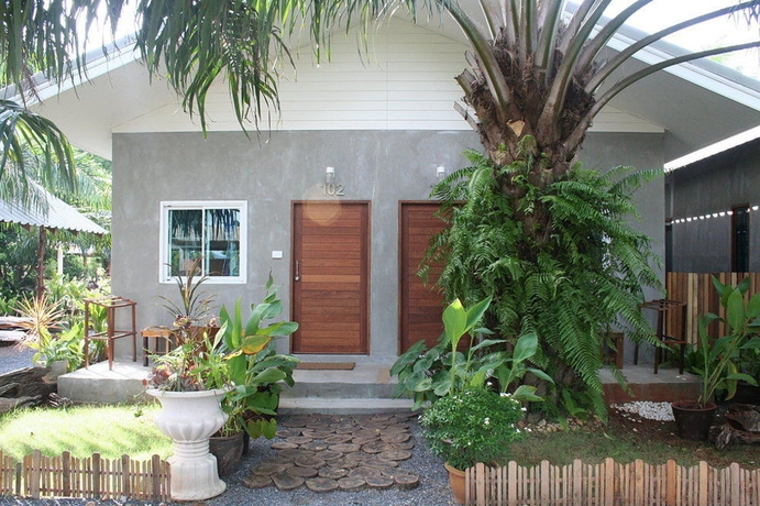 Imagen de los exteriores del Hotel Le Pes Villas. Foto 8