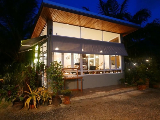 Imagen de los exteriores del Hotel Le Pes Villas. Foto 13