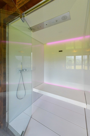 Imagen de la piscina del Hotel Le Petit Abri. Foto 11