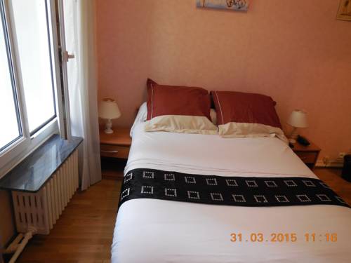Imagen de la habitación del Hotel Le Petit Ch&acirc;teau. Foto 3