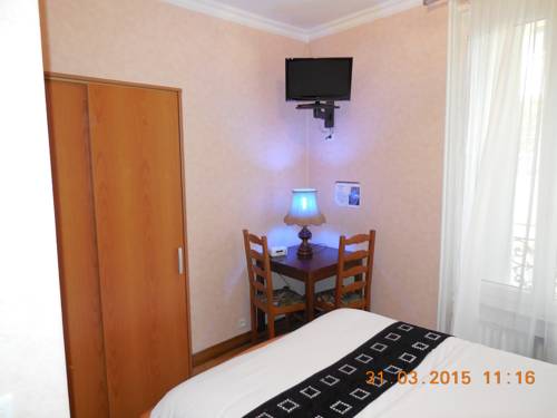 Imagen de la habitación del Hotel Le Petit Ch&acirc;teau. Foto 4